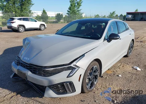 2025 Kia K5 Gt-Line z USA, uszkodzony, nr VIN KNAG64J71S5351860